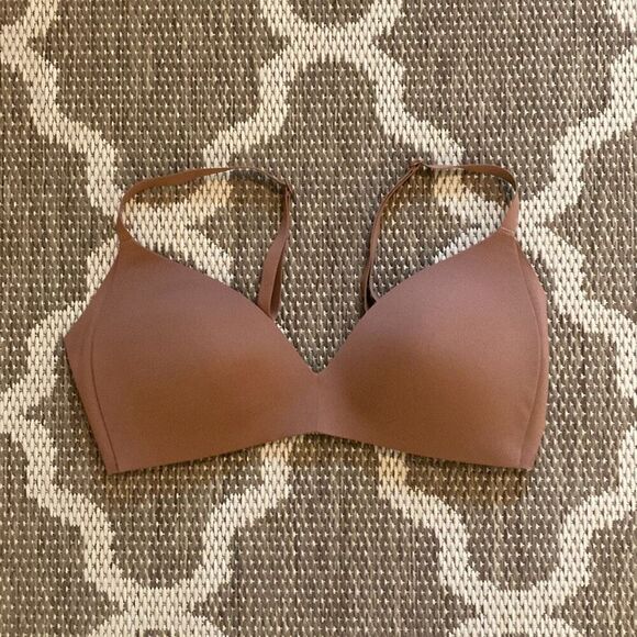 Lululemon bra size 36C ￼ - Picture 1 of 6